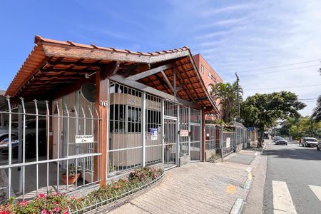Apartamento à venda com 55m², 2 quartos e 1 vagaFachada + plaquinha
