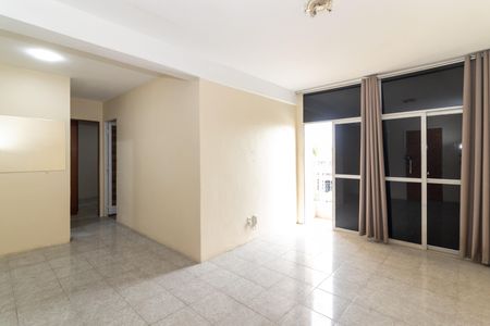 Sala de apartamento para alugar com 2 quartos, 55m² em Realengo, Rio de Janeiro
