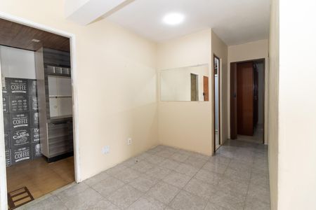 Sala de apartamento para alugar com 2 quartos, 55m² em Realengo, Rio de Janeiro