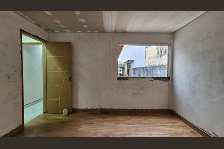 Casa à venda com 100m², 2 quartos e 2 vagasQuarto 