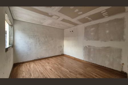 Casa à venda com 100m², 2 quartos e 2 vagasQuarto 
