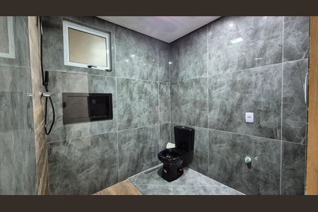 Casa à venda com 100m², 2 quartos e 2 vagasBanheiro 
