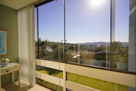Varanda da Sala de casa para alugar com 4 quartos, 249m² em Espírito Santo, Porto Alegre