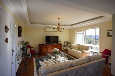 Casa para alugar com 249m², 4 quartos e 2 vagas Casa para alugar com 249m², 4 quartos e 2 vagasSala