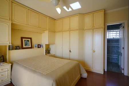 Casa para alugar com 249m², 4 quartos e 2 vagas Casa para alugar com 249m², 4 quartos e 2 vagasSuite