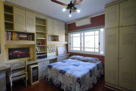 Casa para alugar com 249m², 4 quartos e 2 vagas Casa para alugar com 249m², 4 quartos e 2 vagasQuarto 2