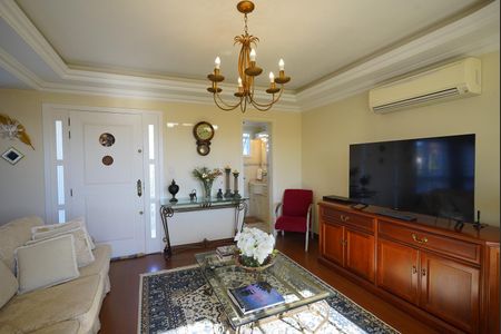 Sala de casa para alugar com 4 quartos, 249m² em Espírito Santo, Porto Alegre