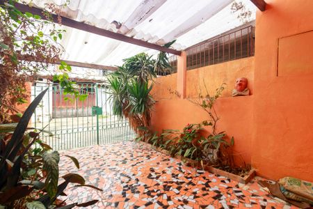 Casa para alugar com 69m², 2 quartos e 1 vaga Casa para alugar com 69m², 2 quartos e 1 vagaGaragem