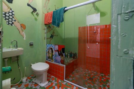 Casa para alugar com 69m², 2 quartos e 1 vaga Casa para alugar com 69m², 2 quartos e 1 vagaBanheiro