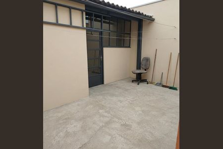 Casa à venda com 180m², 2 quartos e 2 vagas Casa à venda com 180m², 2 quartos e 2 vagasÁrea Externa