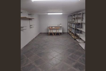 Casa à venda com 180m², 2 quartos e 2 vagas Casa à venda com 180m², 2 quartos e 2 vagasÁrea de Serviço