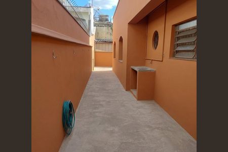 Casa à venda com 180m², 2 quartos e 2 vagas Casa à venda com 180m², 2 quartos e 2 vagasÁrea Externa