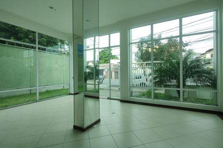Apartamento para alugar com 60m², 2 quartos e 1 vaga Apartamento para alugar com 60m², 2 quartos e 1 vagaHall social