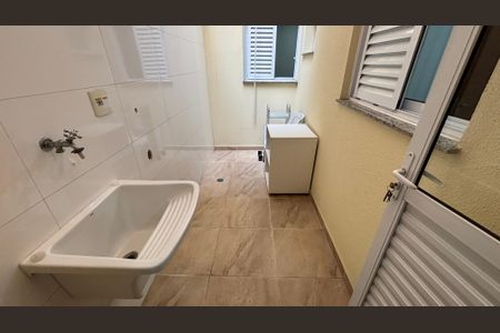 Apartamento para alugar com 71m², 3 quartos e 1 vagaÁrea de Serviço