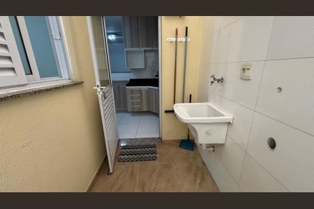 Apartamento para alugar com 71m², 3 quartos e 1 vagaÁrea de Serviço
