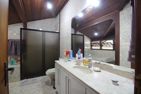 Casa à venda com 320m², 4 quartos e 4 vagasQuarto 4 - Suíte