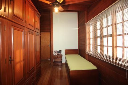 Casa à venda com 320m², 4 quartos e 4 vagasQuarto 3