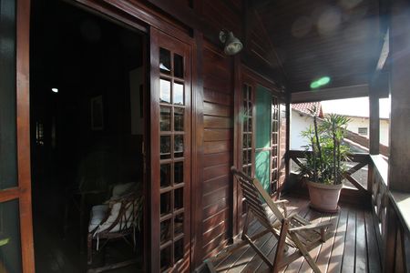 Casa à venda com 320m², 4 quartos e 4 vagasQuarto 1 - Varanda