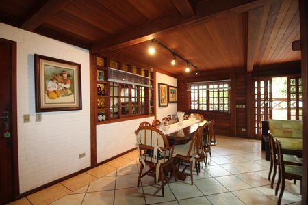 Casa à venda com 320m², 4 quartos e 4 vagasSala 1