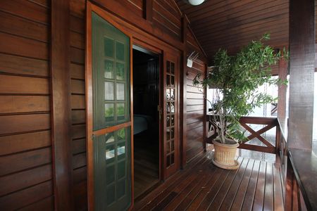 Casa à venda com 320m², 4 quartos e 4 vagasQuarto 4 - Varanda