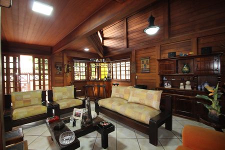 Casa à venda com 320m², 4 quartos e 4 vagasSala 1