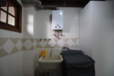 Casa à venda com 320m², 4 quartos e 4 vagasÁrea de Serviço