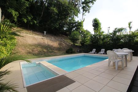 Casa à venda com 320m², 4 quartos e 4 vagasÁrea Externa