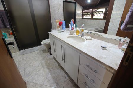 Casa à venda com 320m², 4 quartos e 4 vagasQuarto 4 - Suíte