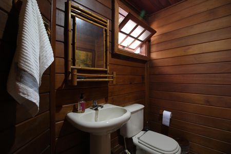 Casa à venda com 320m², 4 quartos e 4 vagasLavabo