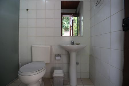 Casa à venda com 320m², 4 quartos e 4 vagasBanheiro Social