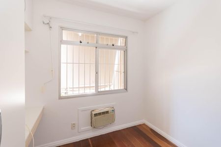 Apartamento para alugar com 70m², 2 quartos e 2 vagasQuarto