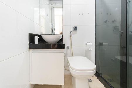 Apartamento para alugar com 70m², 2 quartos e 2 vagasBanheiro Social