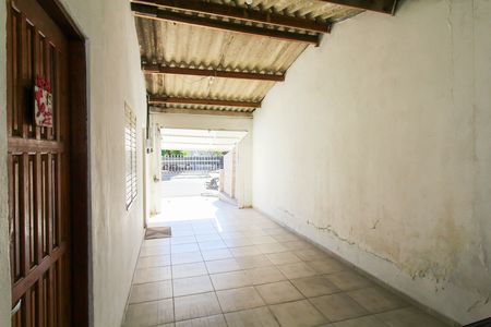 Casa à venda com 100m², 4 quartos e 2 vagas Casa à venda com 100m², 4 quartos e 2 vagasÁrea externa