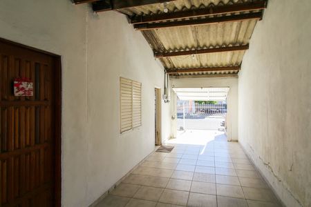 Casa à venda com 100m², 4 quartos e 2 vagas Casa à venda com 100m², 4 quartos e 2 vagasÁrea externa