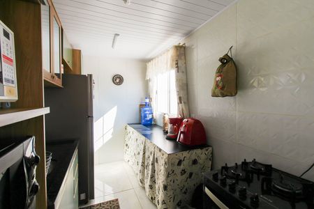 Cozinha de casa à venda com 4 quartos, 100m² em Guajuviras, Canoas