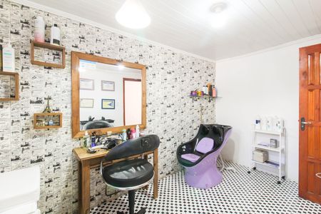 Casa à venda com 100m², 4 quartos e 2 vagas Casa à venda com 100m², 4 quartos e 2 vagasÁrea externa