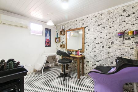 Casa à venda com 100m², 4 quartos e 2 vagas Casa à venda com 100m², 4 quartos e 2 vagasÁrea externa