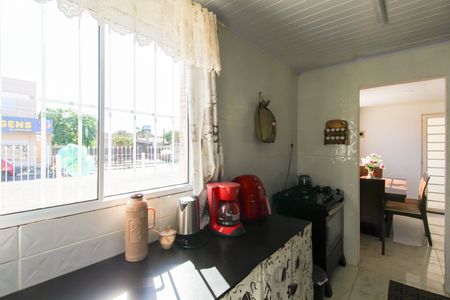 Casa à venda com 100m², 4 quartos e 2 vagas Casa à venda com 100m², 4 quartos e 2 vagasCozinha
