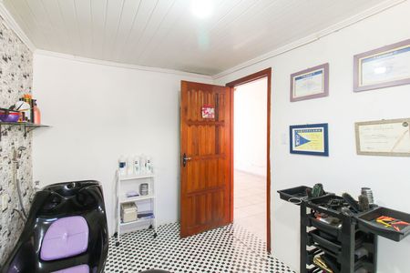 Casa à venda com 100m², 4 quartos e 2 vagas Casa à venda com 100m², 4 quartos e 2 vagasÁrea externa