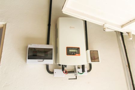 Área externa de casa à venda com 4 quartos, 100m² em Guajuviras, Canoas