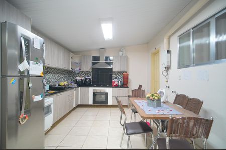 Casa à venda com 173m², 3 quartos e 3 vagascozinha