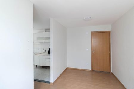 Sala de apartamento para alugar com 2 quartos, 40m² em Santa Cruz, Rio de Janeiro