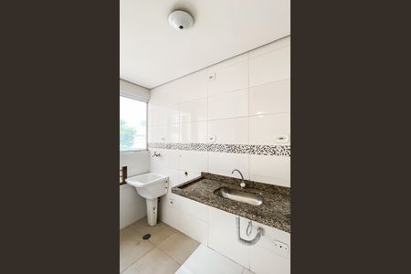 Cozinha  de apartamento para alugar com 1 quarto, 40m² em Parque Paineiras, São Paulo