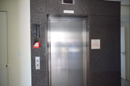 Apartamento para alugar com 60m², 2 quartos e 1 vagaElevador