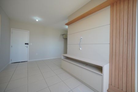 Sala de apartamento para alugar com 2 quartos, 60m² em Barreiros, São José