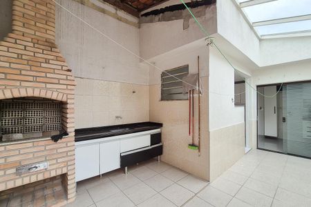 Casa para alugar com 200m², 2 quartos e 3 vagasQuintal