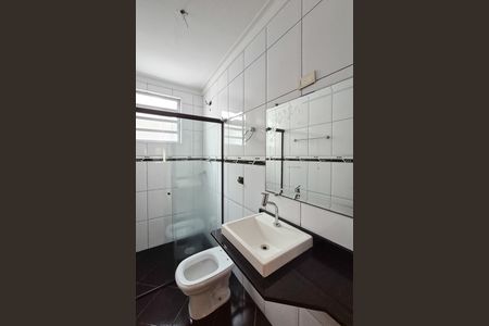 Casa para alugar com 200m², 2 quartos e 3 vagasBanheiro Social