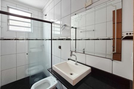 Casa para alugar com 200m², 2 quartos e 3 vagasBanheiro Social