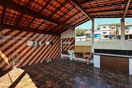 Casa para alugar com 240m², 3 quartos e 1 vagaÁrea de Serviço 
