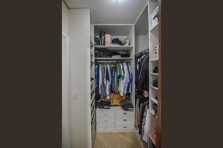 Casa de condomínio para alugar com 97m², 3 quartos e 2 vagasCloset da suíte